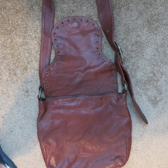 Jamah Messenger Bag Crossbody - Picture 6 of 8